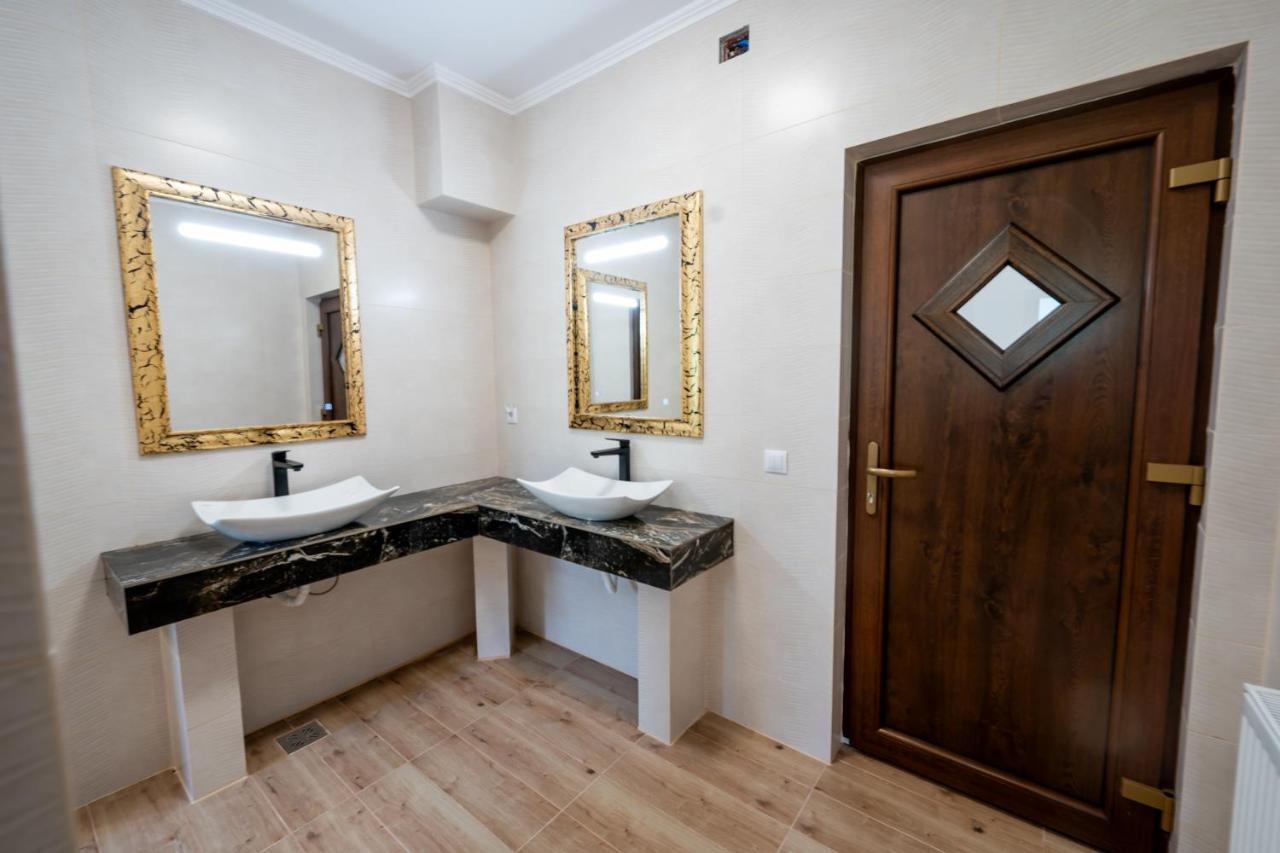 Evergreen Chalet Avrig Luaran gambar