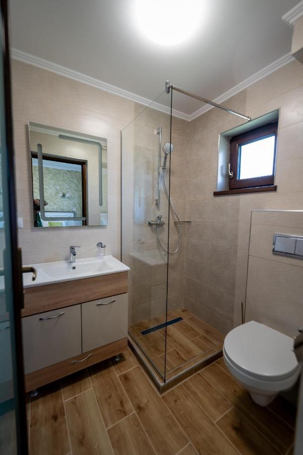 Evergreen Chalet Avrig Luaran gambar