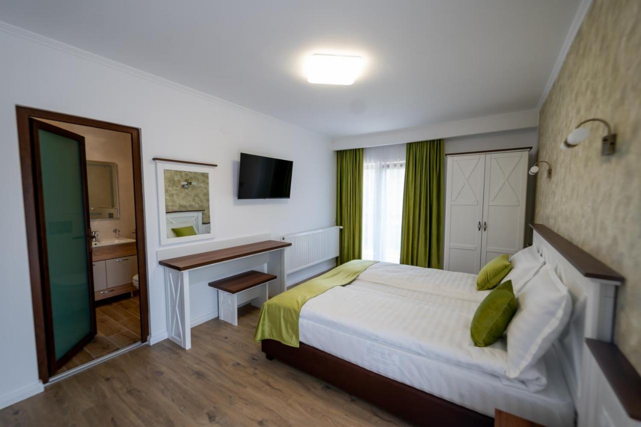 Evergreen Chalet Avrig Luaran gambar