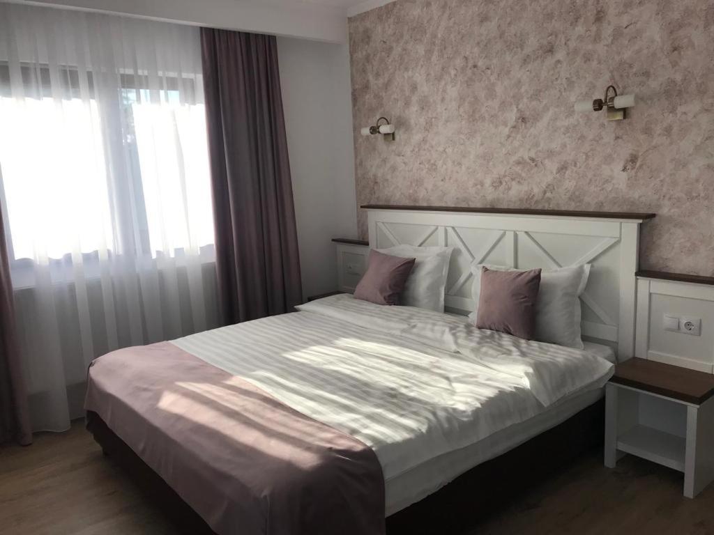 Evergreen Chalet Avrig Luaran gambar