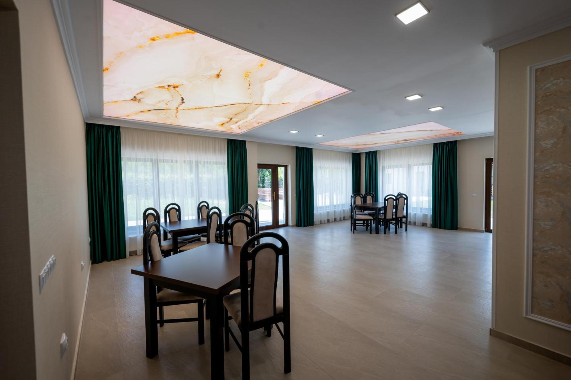 Evergreen Chalet Avrig Luaran gambar