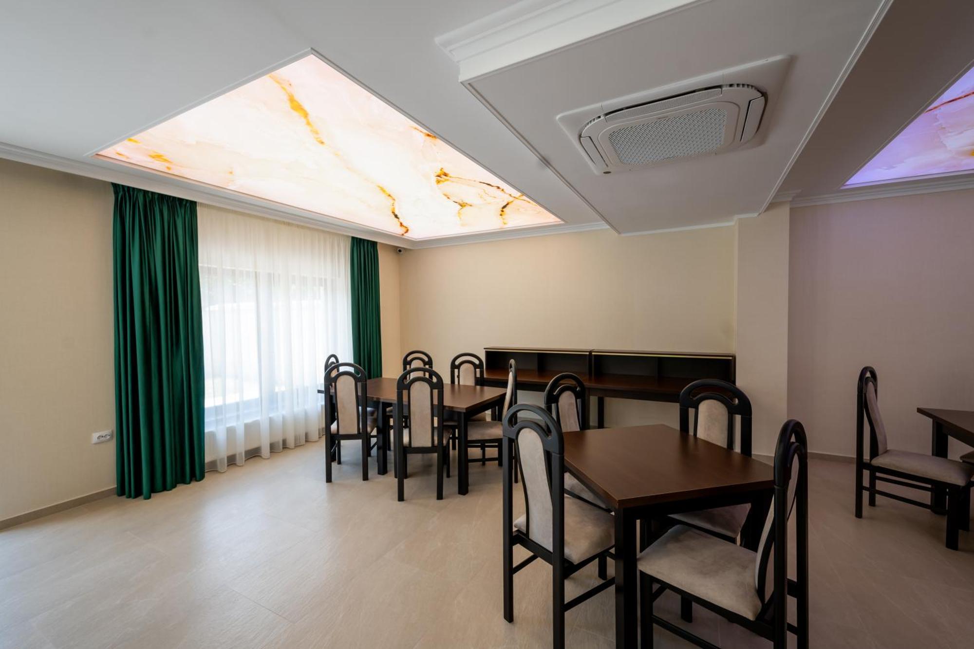 Evergreen Chalet Avrig Luaran gambar